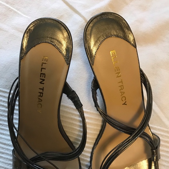 Ellen Tracy silver leather strappy sandals heels 7 - Picture 3 of 6